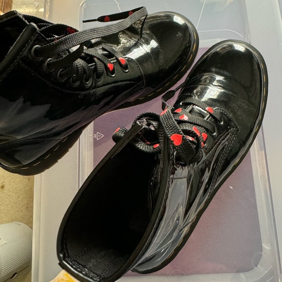 1460 Women's Patent Leather Dr. Martens | Size 7 Black w/ Red Heart Laces - Picture 2 of 7